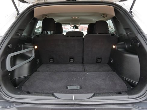 Used 2015 Jeep Cherokee Latitude w/ Cold Weather Group image 10