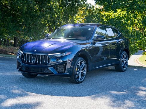 Used 2022 Maserati Levante GT image 5