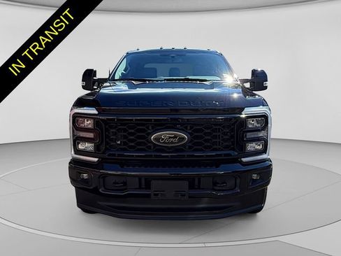 Used 2025 Ford F350 Lariat w/ Black Appearance Package AWD/4WD image 8