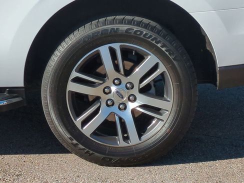 Certified 2022 Ford Expedition XLT image 14