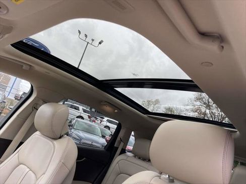 Used 2022 Lincoln Nautilus Reserve w/ Equipment Group 201A image 19