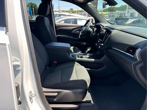 Certified 2023 Chevrolet Traverse LT w/ LPO, Floor Liner Package AWD/4WD image 23