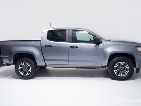 Used 2021 Chevrolet Colorado Z71 AWD/4WD image 3