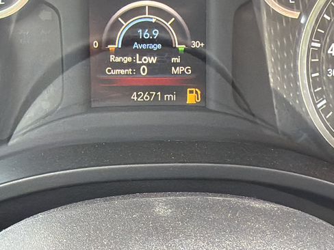 Used 2025 RAM 1500 Tradesman AWD/4WD image 31