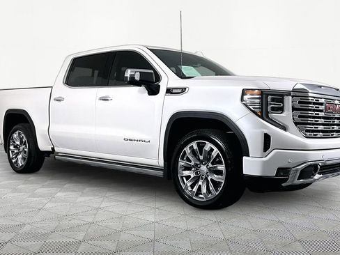 Used 2024 GMC Sierra 1500 Denali AWD/4WD image 3