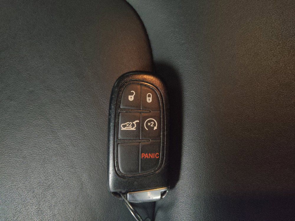 Used 2018 Jeep Cherokee Limited AWD/4WD image 32