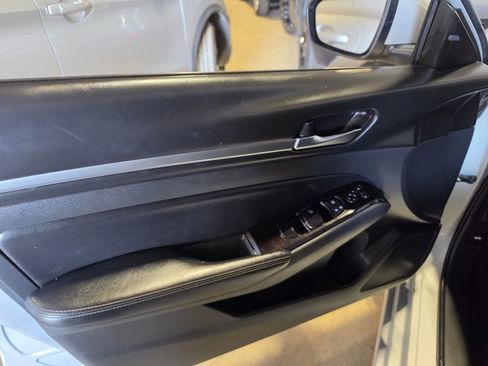 Used 2023 Nissan Altima 2.5 SV image 5