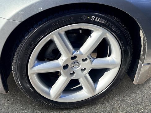 Used 2004 Nissan 350Z Touring image 9