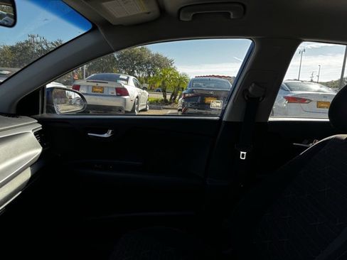 Used 2019 Kia Rio S w/ Technology Package image 22