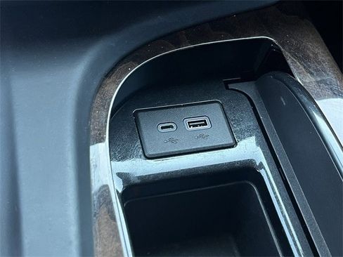 Used 2022 Cadillac Escalade Premium Luxury Platinum image 22