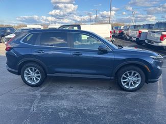 Used 2025 Honda CR-V EX-L video 2