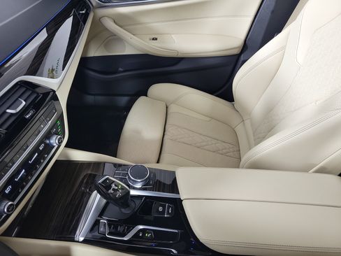Certified 2023 BMW 530e xDrive w/ Convenience Package AWD/4WD image 23