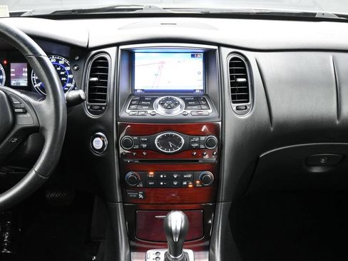 Used 2017 INFINITI QX50 2WD w/ Premium Plus Package image 8