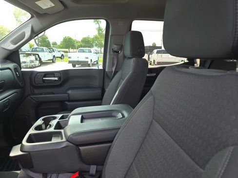Used 2022 Chevrolet Silverado 1500 Custom image 9