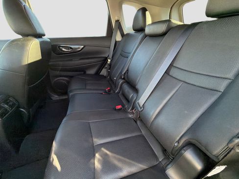 Used 2019 Nissan Rogue SL w/ Premium Package image 20