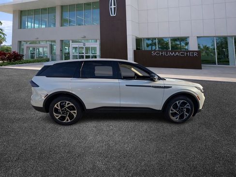 New 2026 Lincoln Nautilus Premier w/ Jet Appearance Package image 8