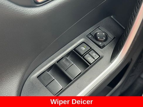 Used 2021 Toyota RAV4 Limited image 30