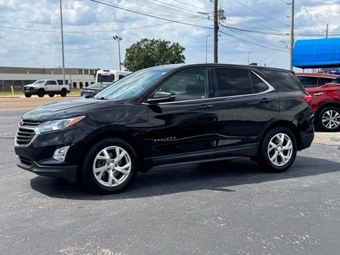 Used 2018 Chevrolet Equinox LT FWD image 3