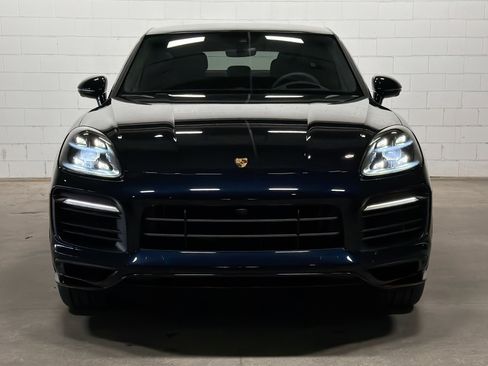 Used 2023 Porsche Cayenne GTS image 9