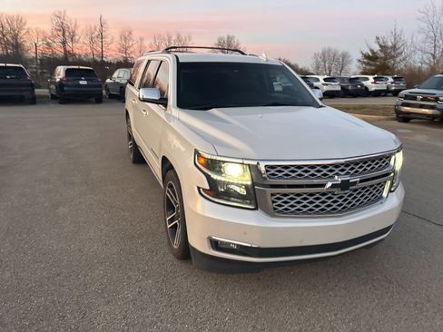 Used 2016 Chevrolet Suburban LTZ image 16