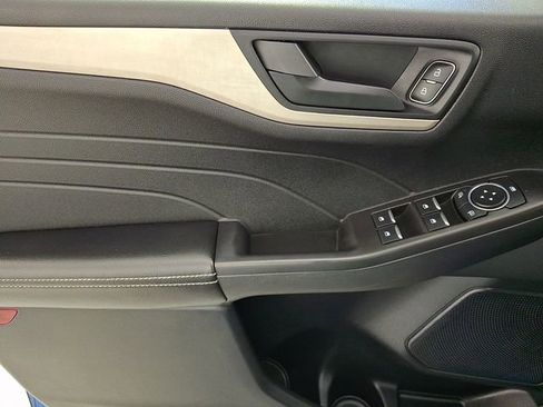 Used 2021 Ford Escape S image 11