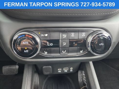 Used 2022 Chevrolet TrailBlazer LT w/ Convenience Package FWD image 29