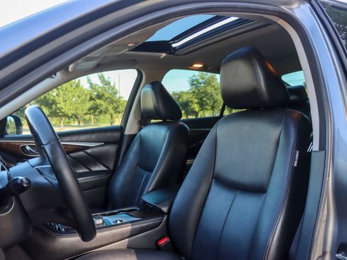Used 2018 INFINITI Q50 Luxe RWD image 14
