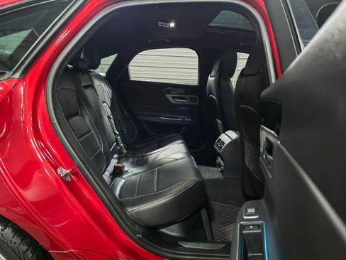 Used 2017 Jaguar XF R-Sport image 19