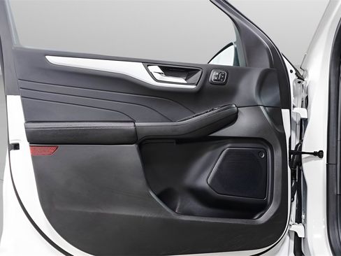 Used 2024 Ford Escape Platinum image 26