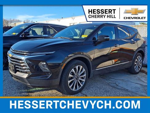 Used 2024 Chevrolet Blazer Premier image 1