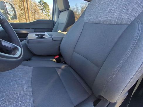 Used 2025 Ford F250 XLT image 27