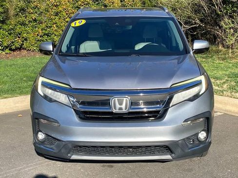 Used 2019 Honda Pilot Touring image 2