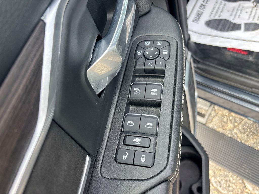 Used 2025 RAM 2500 Laramie w/ Night Edition AWD/4WD image 28