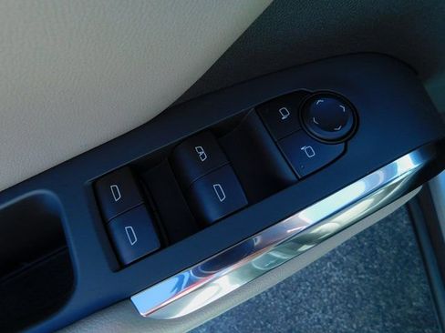 New 2026 Chevrolet Traverse LT w/ Midnight/Sport Edition FWD image 26