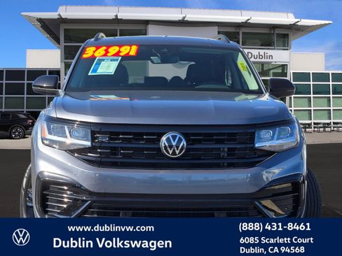 Certified 2023 Volkswagen Atlas SEL R-Line image 2