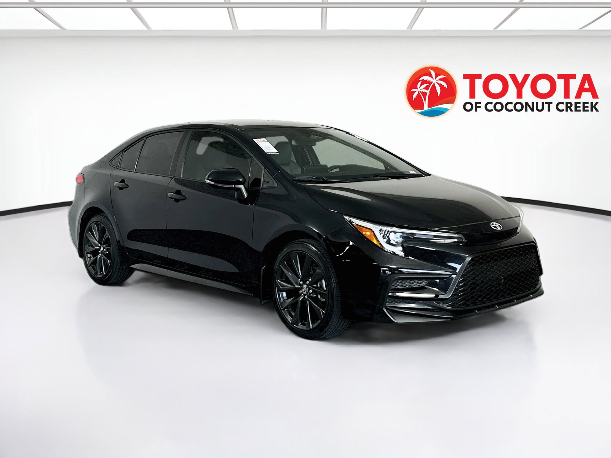 Used 2025 Toyota Corolla SE FWD image 1