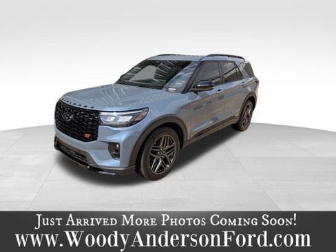 Used 2025 Ford Explorer ST w/ Sun And Sound Package AWD/4WD image 1