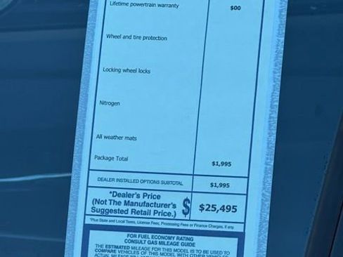 New 2025 Nissan Versa SR w/ Trunk Package image 10