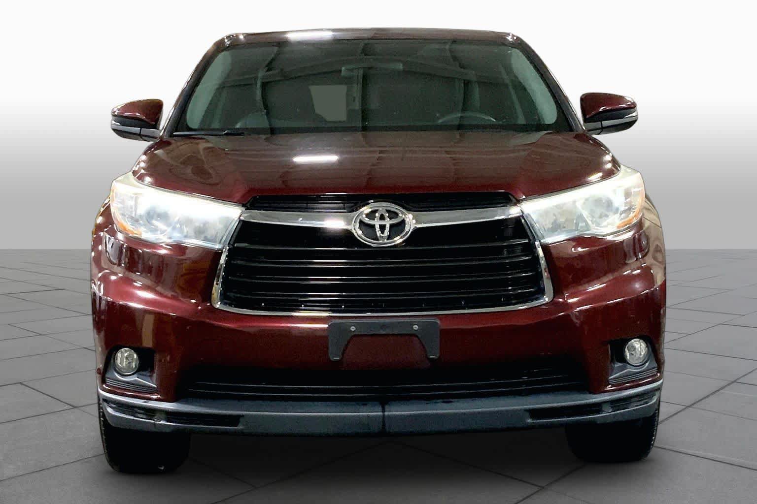 Used 2015 Toyota Highlander Plus AWD/4WD image 4