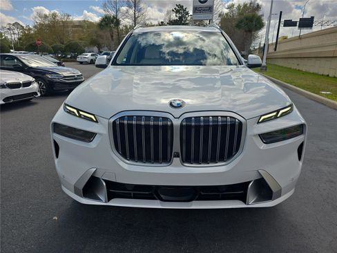Certified 2024 BMW X7 xDrive40i w/ Executive Package image 2