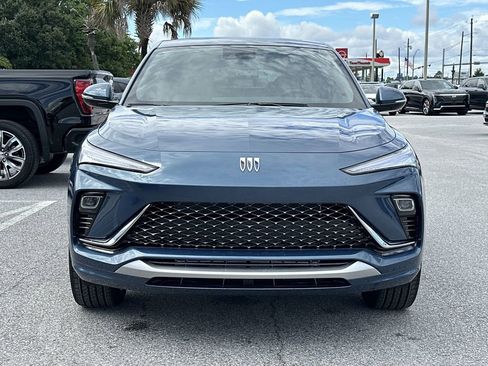 New 2025 Buick Envista Avenir image 3
