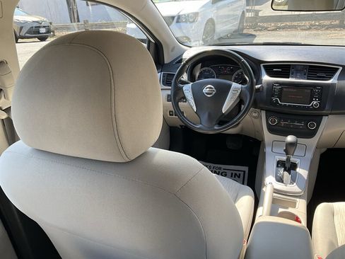 Used 2015 Nissan Sentra SV w/ Style Package image 19