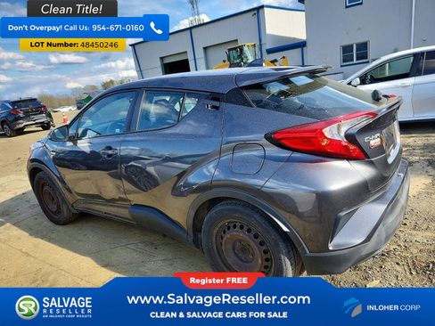 Used 2019 Toyota C-HR LE image 3