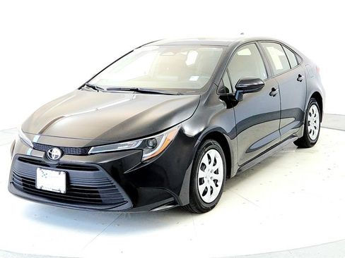 Certified 2023 Toyota Corolla LE w/ Carpet Mat Package (TMS) FWD image 2