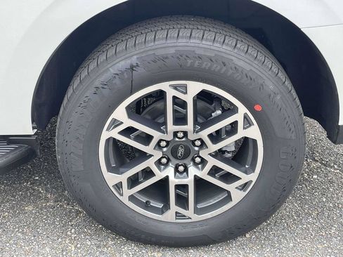 New 2026 Ford Expedition Active RWD image 9