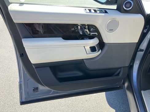Used 2021 Land Rover Range Rover image 14