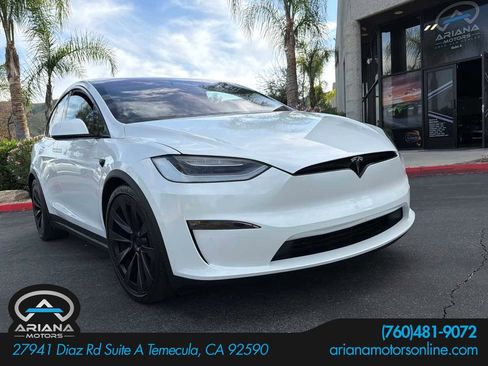Used 2023 Tesla Model X image 1