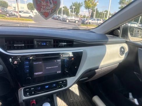 Used 2019 Toyota Corolla LE FWD image 10