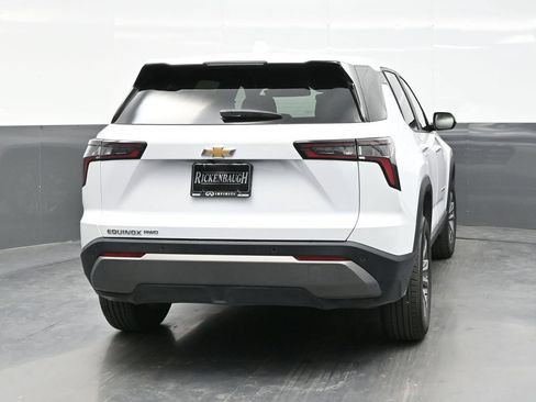 Used 2025 Chevrolet Equinox LT AWD/4WD image 6