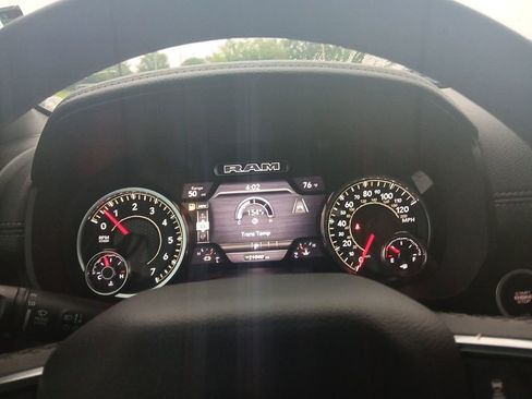 Used 2025 RAM 1500 Laramie w/ Sport Appearance Package AWD/4WD image 18